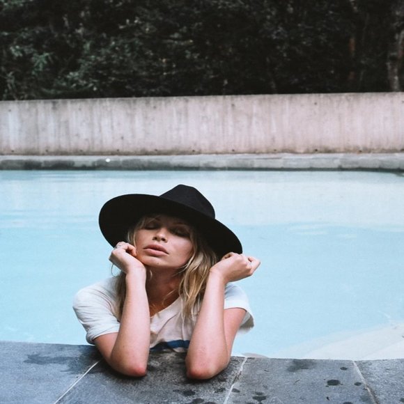 THE PRISM hat in black - Picture 9 of 10